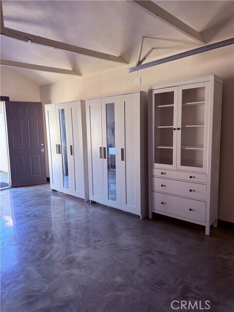 Building Photo - 119 N Cullen Ave