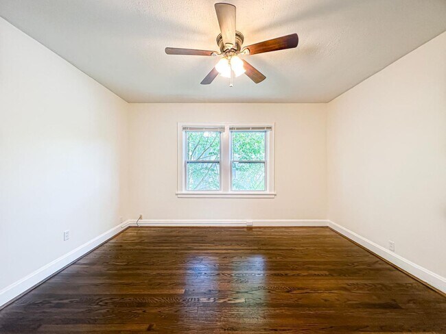 Building Photo - 2576 Duck Creek Rd