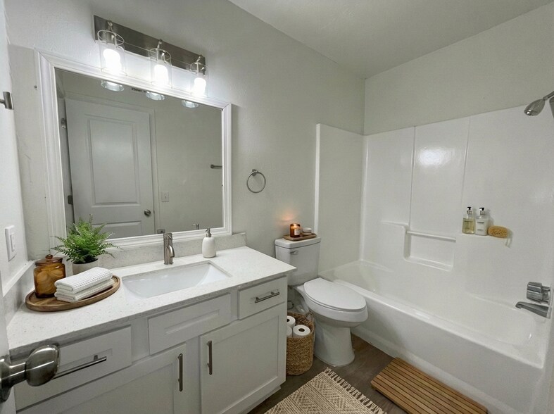 Building Photo - 1804 W Rundberg Ln