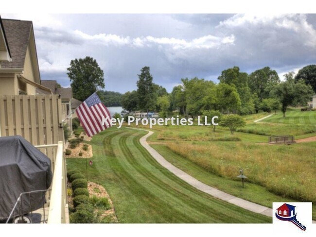 Building Photo - 192 Tanasi Lagoon Dr