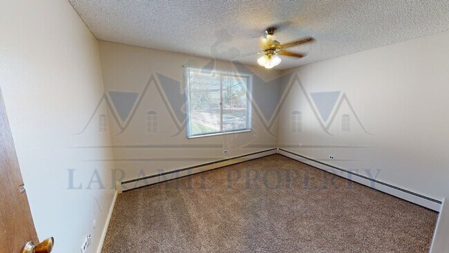 Building Photo - 415 S 26th St