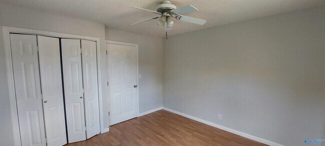 Building Photo - 13031 Camelot Dr SE