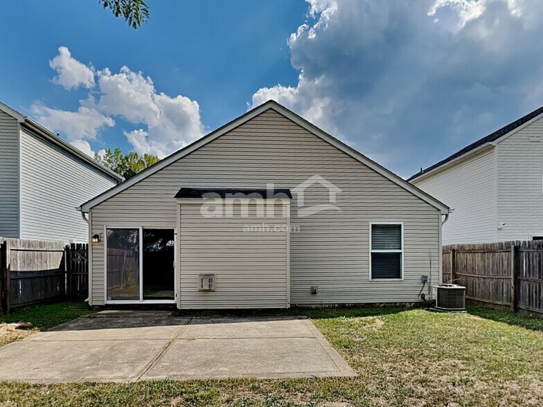 Building Photo - 3156 Hogan Way