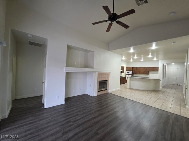 Building Photo - 8240 Aurora Peak Ave