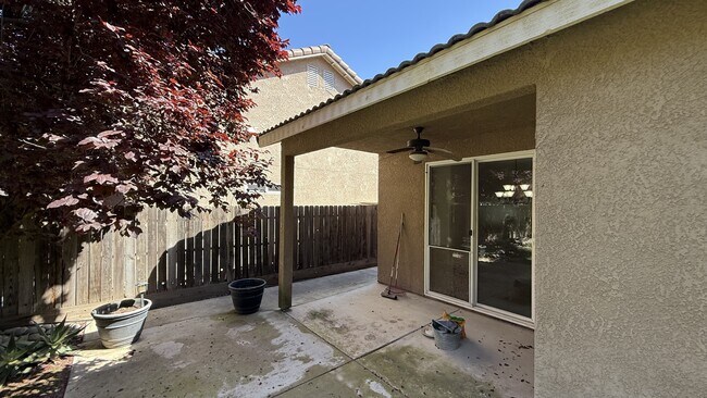 Building Photo - 142 W Reese Ave