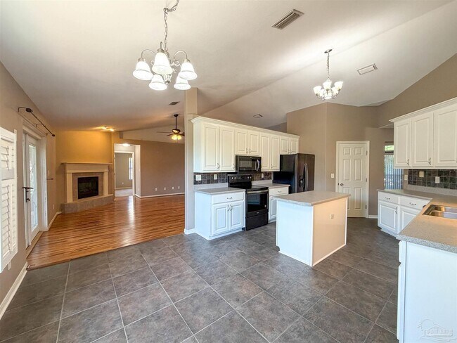 Building Photo - 3977 High Bridge Dr