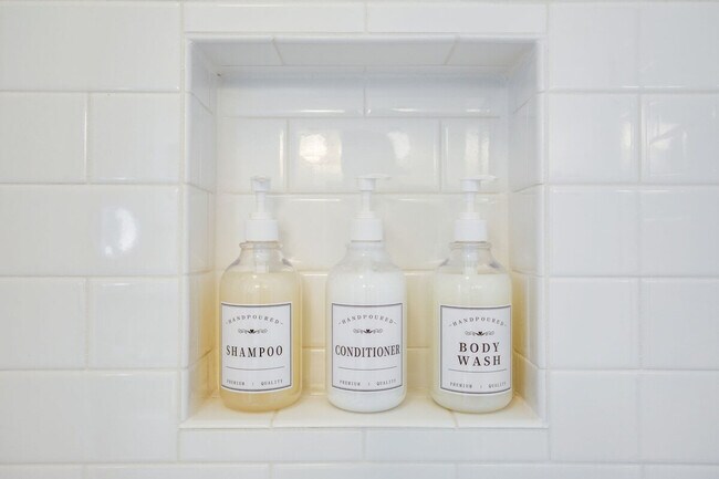 Building Photo - 1706 Warren Ave N