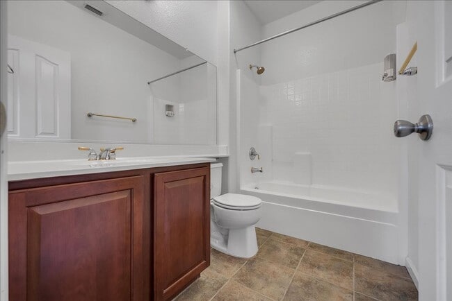 Building Photo - Upgraded 2BD/2BA Condo Near Empire Ranch G...