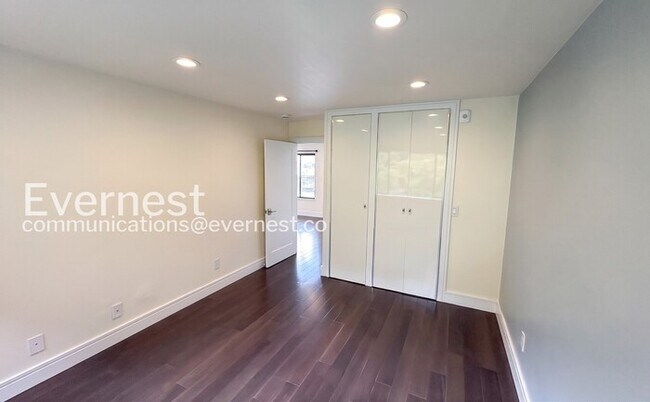 Building Photo - 1-Bed/1-Bath Condo/Voucher Accepted/Available Now!