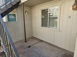 Building Photo - 1310 S Hardy Dr