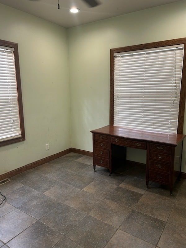 Building Photo - 1434 Elm St