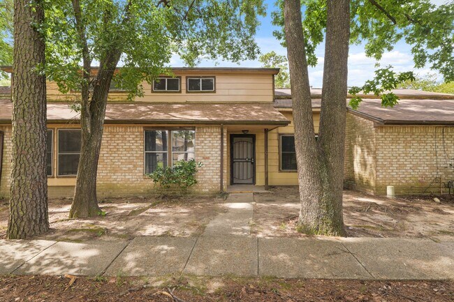 Building Photo - 12322 Wild Pine Dr