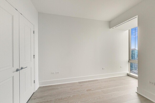 Building Photo - 363 E Wacker Dr