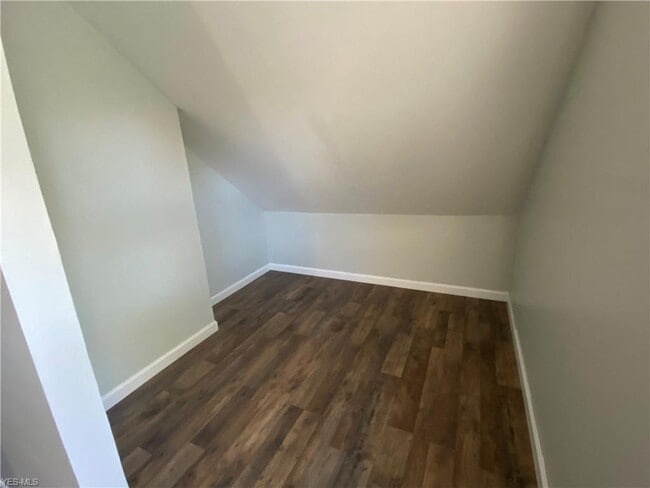 Building Photo - 1181 Hilltop Dr