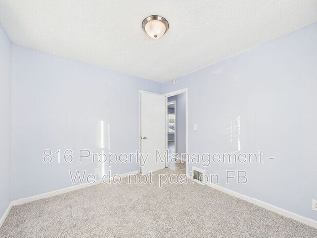 Building Photo - 1603 E 82nd St