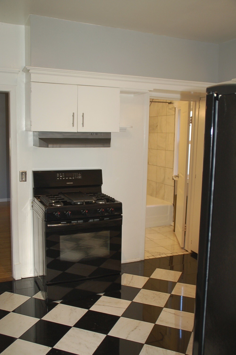 Kitchen - 2301 Pierce St NE