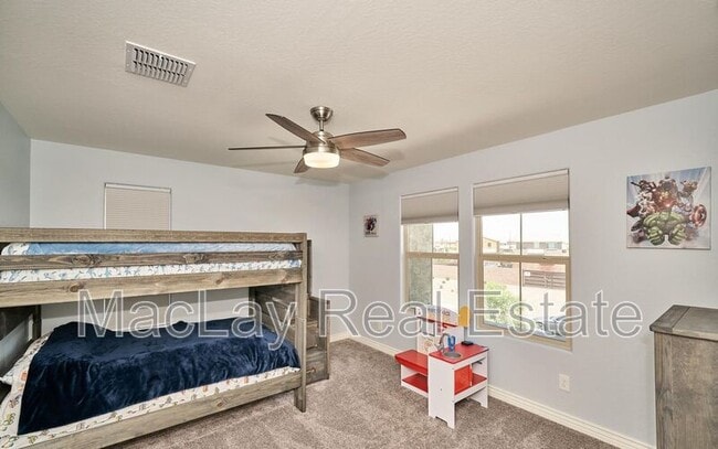 Building Photo - 2415 E Runaway Bay Pl