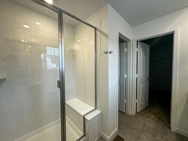 Building Photo - ALMOST BRAND NEW exquisite 3bd home in Harvest Ridge community