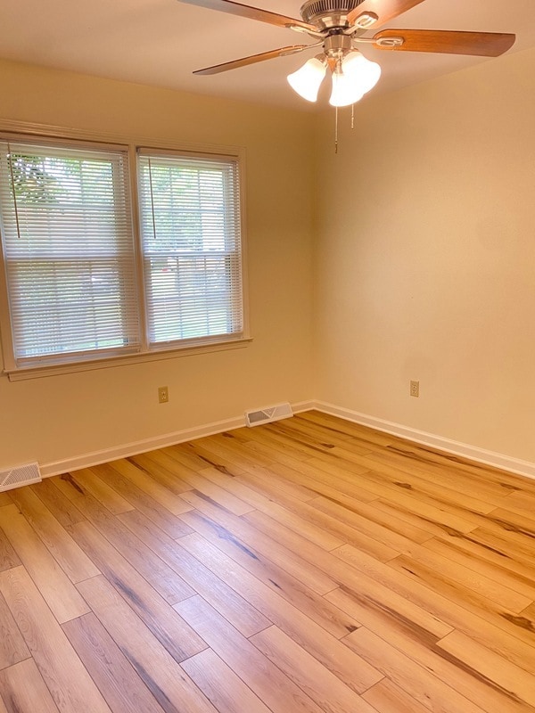 Building Photo - 107 Rainbow Cir