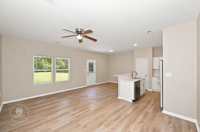 Building Photo - 515 Correll St