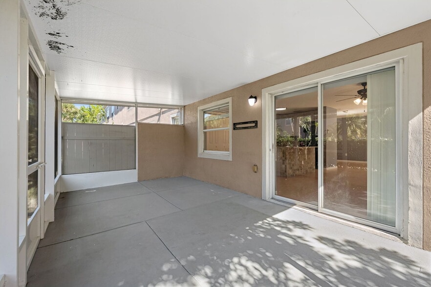 Building Photo - 2825 Cliffe Ct