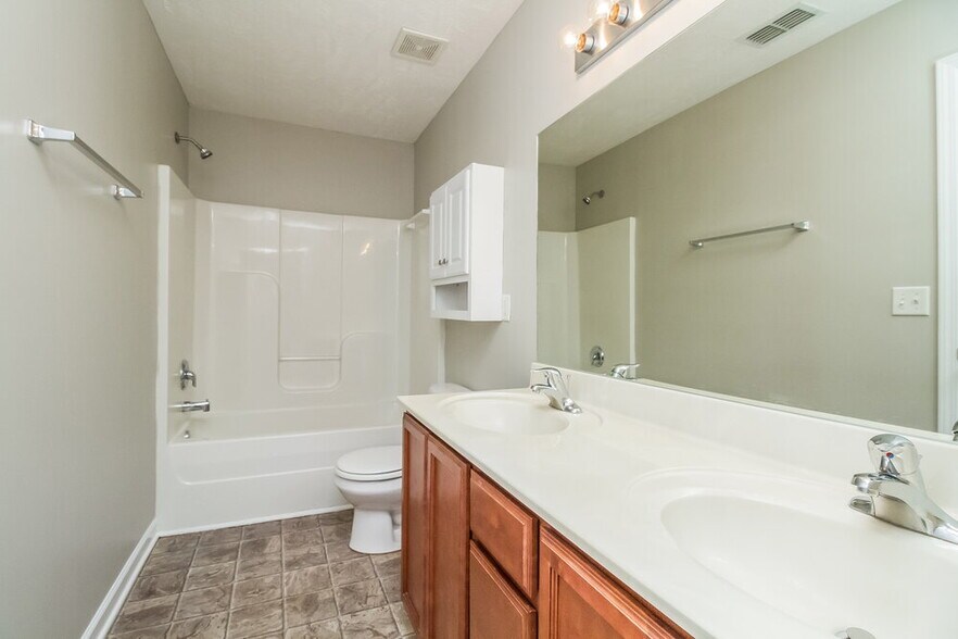 Building Photo - 3746 Maya Dr