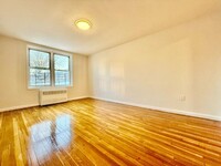 Building Photo - 1 bedroom in BRONX NY 10461