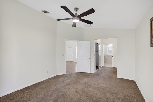 Building Photo - 6223 Kendrick St