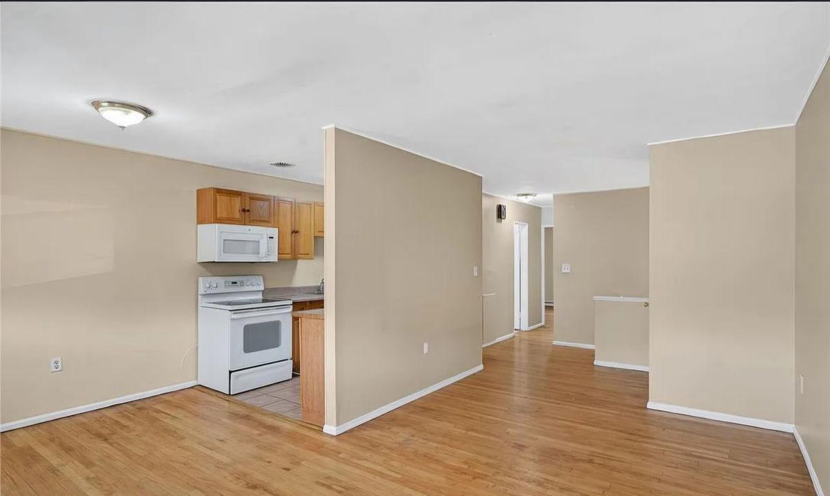 Building Photo - 1831 S Church St