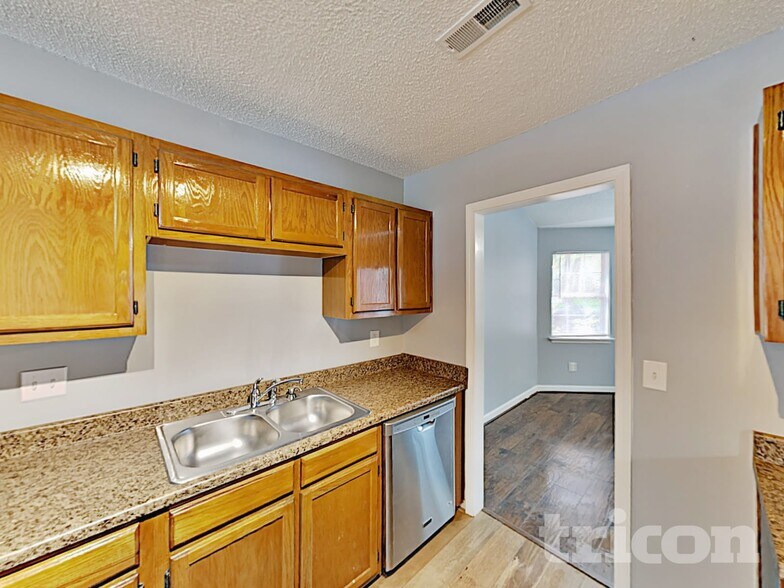 Building Photo - 430 Forest Grove Cir