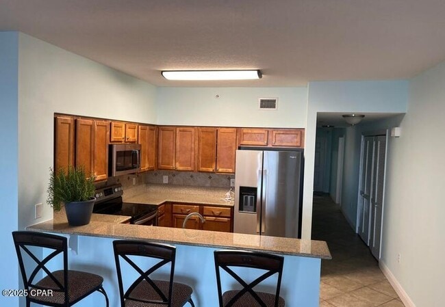 Building Photo - 2400 Grandiflora Blvd