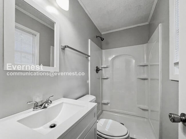 Building Photo - 3032 Summit Ridge Dr