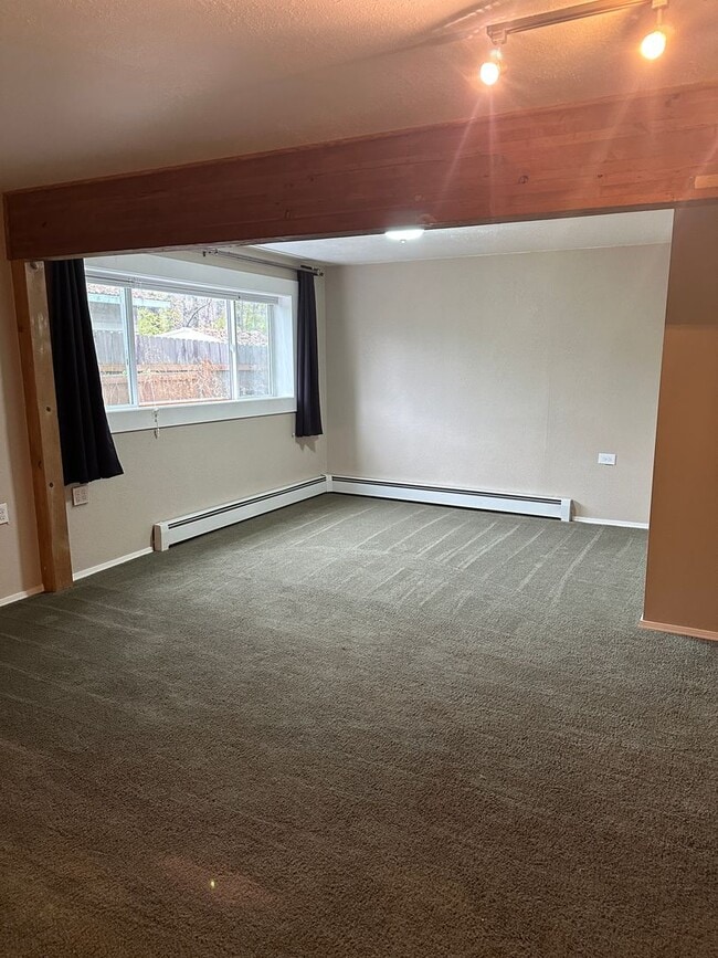 Building Photo - 4943-4945 Vance DR - SL