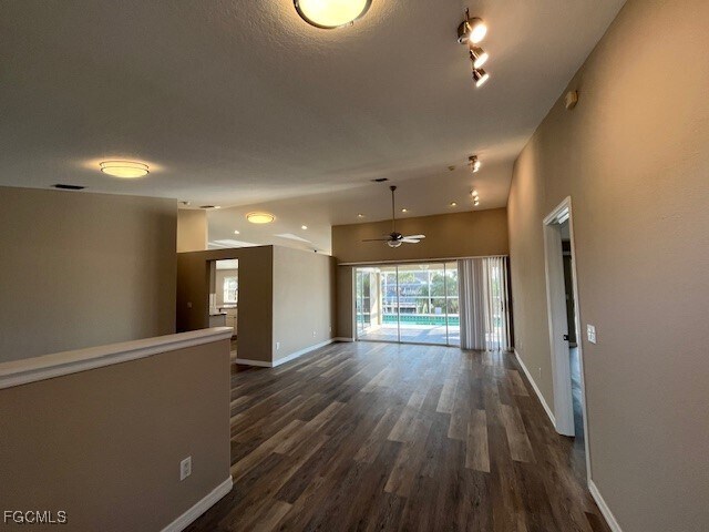 Building Photo - 2149 SE 10th Ave