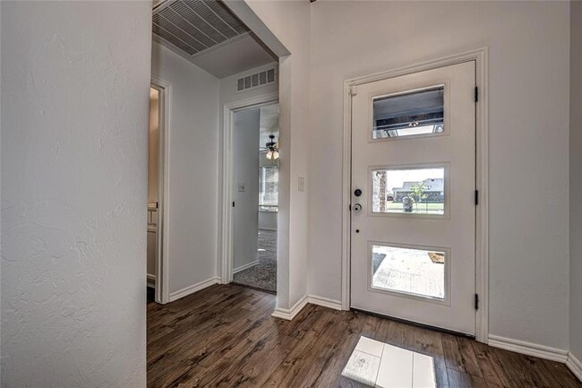 Building Photo - 8516 Gibbs Dr