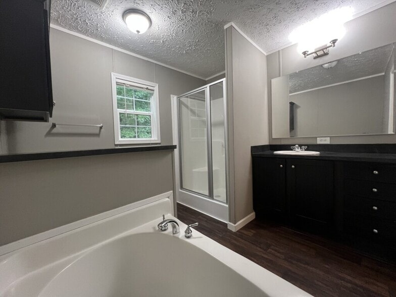 Building Photo - 305 Caseybrook Ct