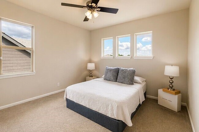 Building Photo - 12310 Upper Mar Dr