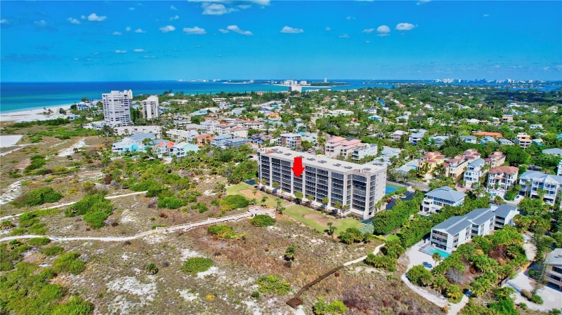 Building Photo - 420 Beach Rd