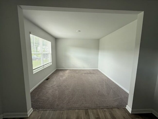 Building Photo - Gorgeous Home in The Arbors of New Kent
