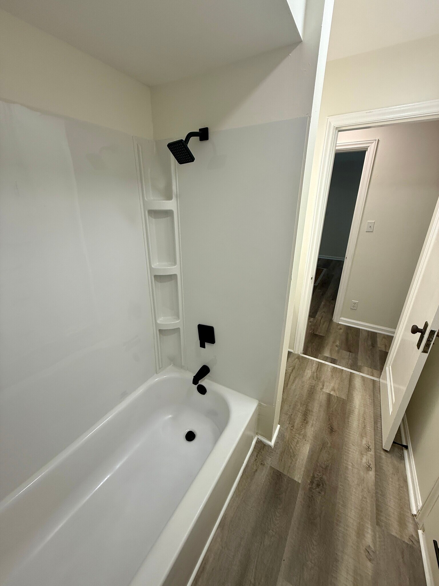 Building Photo - 436 Larcomb Ave