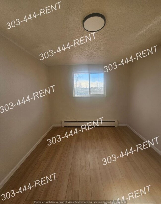 Building Photo - Affordable, comfortable, and conveniently located home in Denver