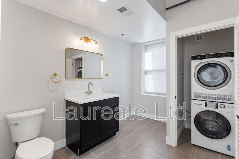 Building Photo - 1490 Lafayette St