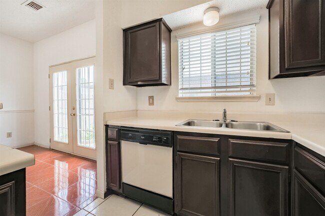 Building Photo - 12500 Brookglade Cir