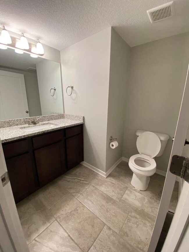 Building Photo - 203 Burr Oak Ct