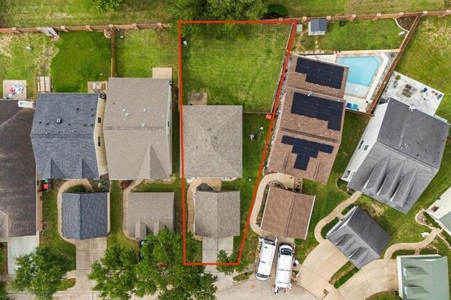 Building Photo - 7419 Ravenswood