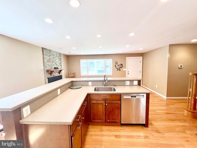 Building Photo - 6605 Keene Dr