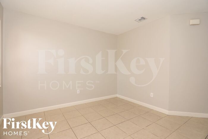 Building Photo - 24521 SW 110th Ave