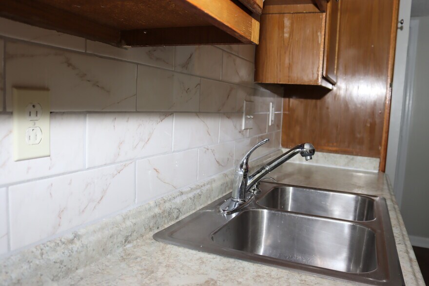Building Photo - 1057 Stones Throw Dr NW