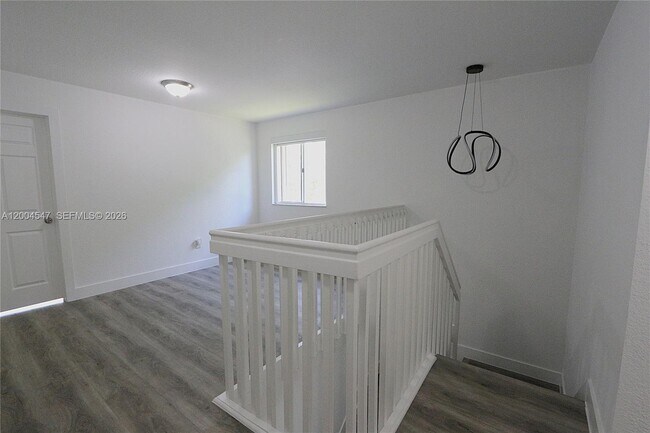 Building Photo - 7392 NW 112th Ct