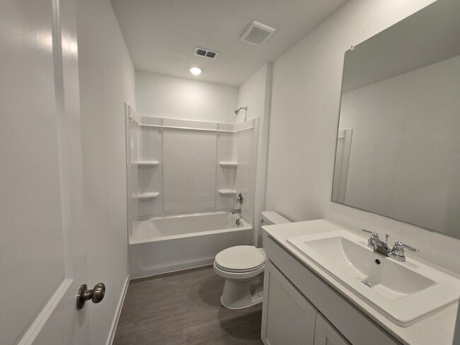 Building Photo - 3112 Burmese St